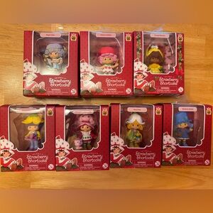 Set of 7 Strawberry Shortcake toy figures Cheebee TLS NIB